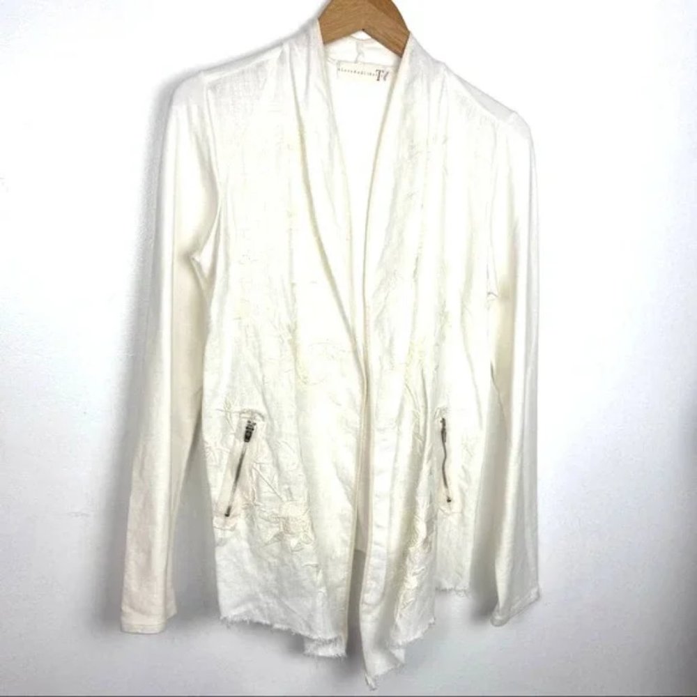 Johnny Was | White Embroidered Jacket Linen Floral 4 Love and Liberty Label